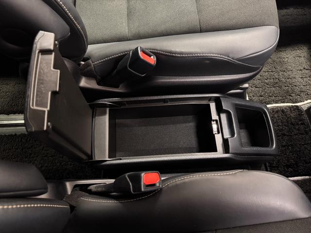 ノア ハイブリッドＳｉ　ダブルバイビーＩＩ　純正９インチナビ　フリップダウンモニター　両側Ｐスラドア　クリアランスソナー　クルコン　ＥＴＣ　Ｂカメラ　シートヒーター　ドラレコ　ハーフレザー　純正１６インチＡＷ　レーンアシスト　衝突軽減ブレーキ（73枚目）