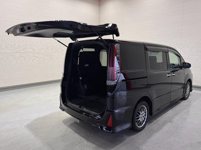 ノア ハイブリッドＳｉ　ダブルバイビーＩＩ　純正９インチナビ　フリップダウンモニター　両側Ｐスラドア　クリアランスソナー　クルコン　ＥＴＣ　Ｂカメラ　シートヒーター　ドラレコ　ハーフレザー　純正１６インチＡＷ　レーンアシスト　衝突軽減ブレーキ（74枚目）