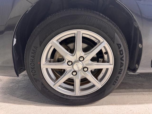 カローラフィールダー ハイブリッドG 純正ナビ ETC レーンアシスト 衝突軽減ブレーキ オートハイビーム テレビ Bluetooth 社外15インチAW ステアリングリモコン オートライト オートエアコン ライトレベライザー(31枚目)