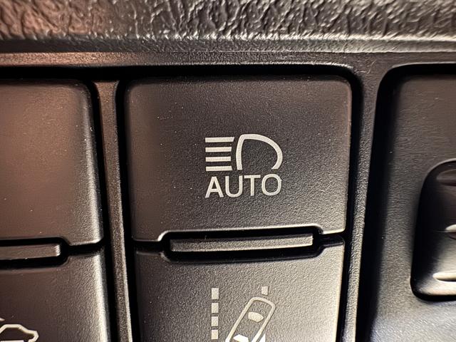 カローラフィールダー ハイブリッドG 純正ナビ ETC レーンアシスト 衝突軽減ブレーキ オートハイビーム テレビ Bluetooth 社外15インチAW ステアリングリモコン オートライト オートエアコン ライトレベライザー(37枚目)