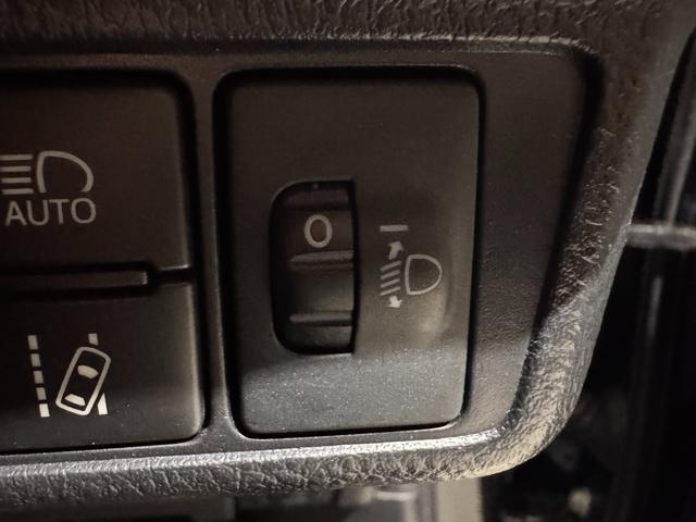 カローラフィールダー ハイブリッドG 純正ナビ ETC レーンアシスト 衝突軽減ブレーキ オートハイビーム テレビ Bluetooth 社外15インチAW ステアリングリモコン オートライト オートエアコン ライトレベライザー(43枚目)