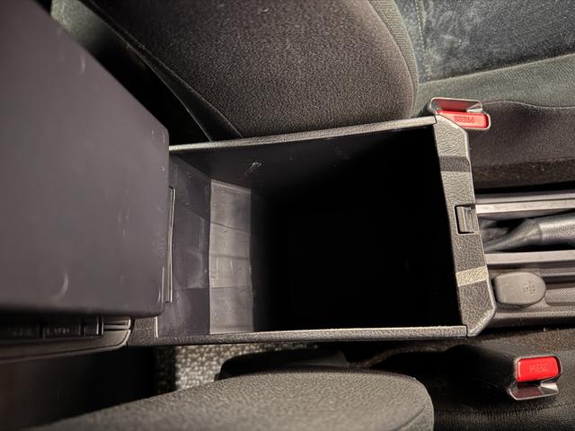 カローラフィールダー ハイブリッドG 純正ナビ ETC レーンアシスト 衝突軽減ブレーキ オートハイビーム テレビ Bluetooth 社外15インチAW ステアリングリモコン オートライト オートエアコン ライトレベライザー(51枚目)