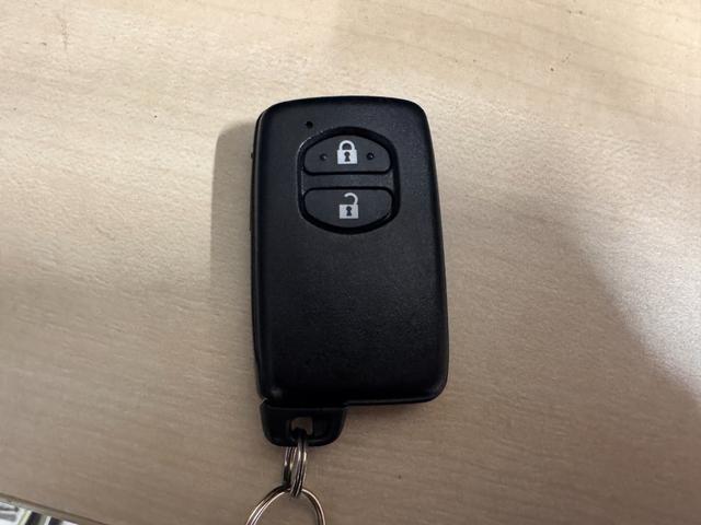 カローラフィールダー ハイブリッドG 純正ナビ ETC レーンアシスト 衝突軽減ブレーキ オートハイビーム テレビ Bluetooth 社外15インチAW ステアリングリモコン オートライト オートエアコン ライトレベライザー(57枚目)