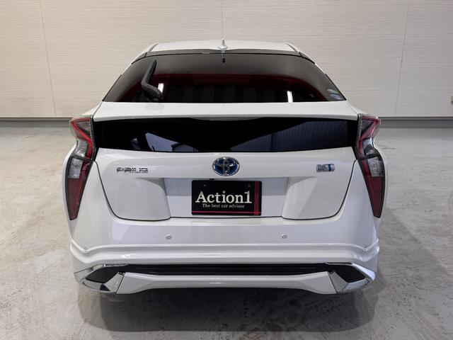 プリウス Ｓセーフティプラス　デイライト付きフルエアロ　純正ナビ　アダプティブクルコン　ＥＴＣ　Ｂカメラ　クリアランスソナー　ドライブレコーダー　レーンアシスト　パーキングアシスト　衝突軽減ブレーキ　純正１５インチＡＷ（21枚目）