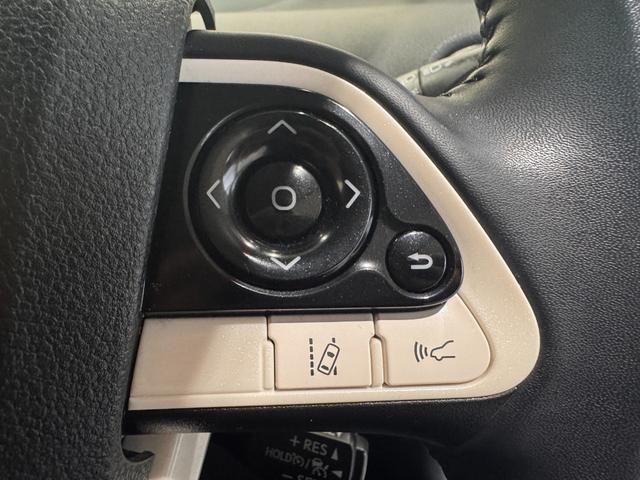 プリウス Ｓセーフティプラス　デイライト付きフルエアロ　純正ナビ　アダプティブクルコン　ＥＴＣ　Ｂカメラ　クリアランスソナー　ドライブレコーダー　レーンアシスト　パーキングアシスト　衝突軽減ブレーキ　純正１５インチＡＷ（49枚目）