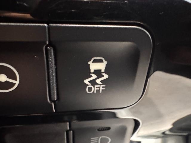 プリウス Ｓセーフティプラス　デイライト付きフルエアロ　純正ナビ　アダプティブクルコン　ＥＴＣ　Ｂカメラ　クリアランスソナー　ドライブレコーダー　レーンアシスト　パーキングアシスト　衝突軽減ブレーキ　純正１５インチＡＷ（56枚目）