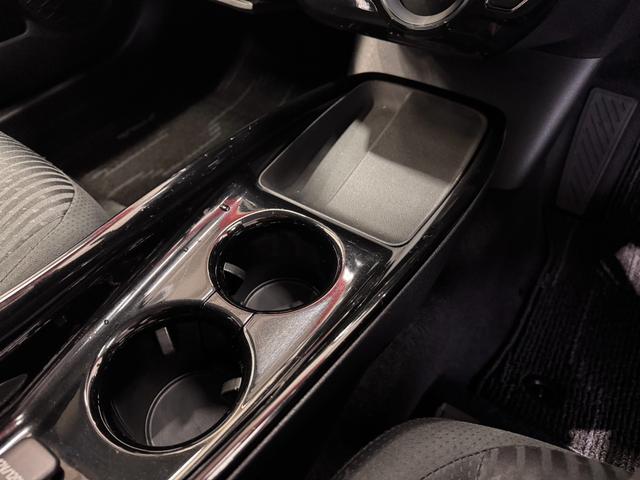 プリウス Ｓセーフティプラス　デイライト付きフルエアロ　純正ナビ　アダプティブクルコン　ＥＴＣ　Ｂカメラ　クリアランスソナー　ドライブレコーダー　レーンアシスト　パーキングアシスト　衝突軽減ブレーキ　純正１５インチＡＷ（62枚目）