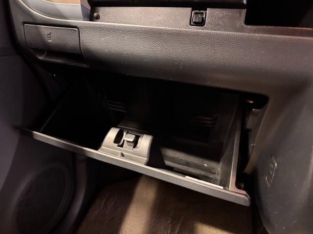 アルトラパン Xセレクション ナビ シートヒーター ドライブレコーダー アイドリングストップ 純正14インチAW CD オートライト オートエアコン プッシュスタート スマートキー 電動格納ミラー パワーウインドウ(45枚目)