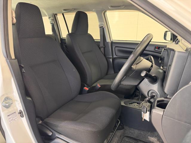 プロボックス ハイブリッドＤＸ　コンフォート　純正ナビ　ドライブレコーダー　ＥＴＣ　レーンアシスト　衝突軽減ブレーキ　ＵＳＢ　アクセサリーコンセント　テレビ　オートハイビーム　フルフラット　キーレスキー　横滑り防止（21枚目）