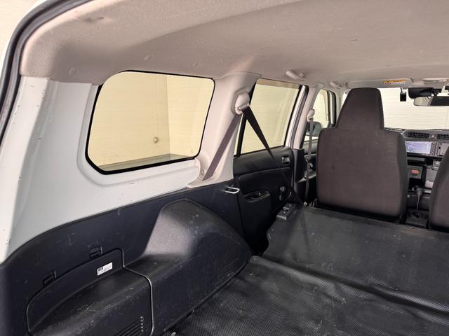 プロボックス ハイブリッドＤＸ　コンフォート　純正ナビ　ドライブレコーダー　ＥＴＣ　レーンアシスト　衝突軽減ブレーキ　ＵＳＢ　アクセサリーコンセント　テレビ　オートハイビーム　フルフラット　キーレスキー　横滑り防止（30枚目）