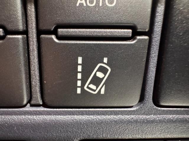 ヴォクシー ハイブリッドＺＳ　煌ＩＩ　ＡＬＰＩＮＥ１０インチナビ　フリップダウンモニター　デジタルインナーミラー　両側Ｐスラドア　ＥＴＣ　バックカメラ　レーンアシスト　衝突軽減ブレーキ　オートハイビーム　純正１６インチＡＷ（18枚目）