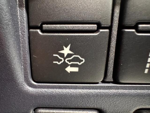 ヴォクシー ハイブリッドＺＳ　煌ＩＩ　ＡＬＰＩＮＥ１０インチナビ　フリップダウンモニター　デジタルインナーミラー　両側Ｐスラドア　ＥＴＣ　バックカメラ　レーンアシスト　衝突軽減ブレーキ　オートハイビーム　純正１６インチＡＷ（19枚目）