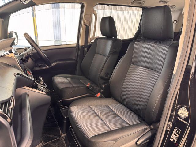 ヴォクシー ハイブリッドＺＳ　煌ＩＩ　ＡＬＰＩＮＥ１０インチナビ　フリップダウンモニター　デジタルインナーミラー　両側Ｐスラドア　ＥＴＣ　バックカメラ　レーンアシスト　衝突軽減ブレーキ　オートハイビーム　純正１６インチＡＷ（28枚目）