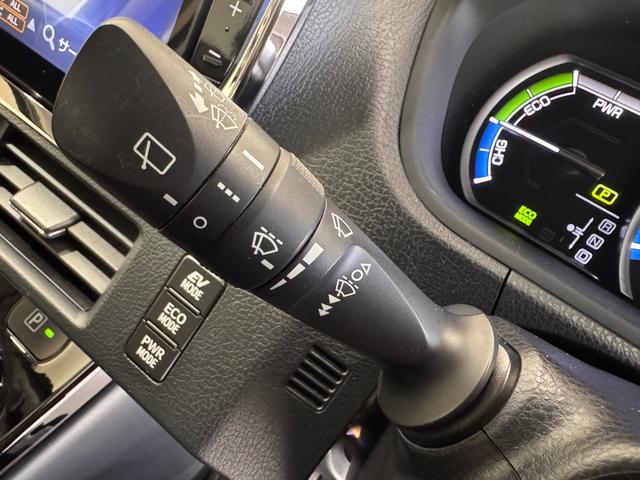 ヴォクシー ハイブリッドＺＳ　煌ＩＩ　ＡＬＰＩＮＥ１０インチナビ　フリップダウンモニター　デジタルインナーミラー　両側Ｐスラドア　ＥＴＣ　バックカメラ　レーンアシスト　衝突軽減ブレーキ　オートハイビーム　純正１６インチＡＷ（52枚目）
