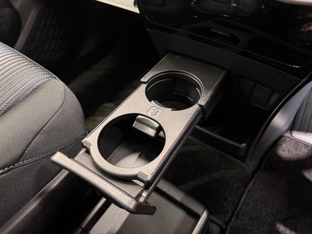 ヴォクシー ハイブリッドＺＳ　煌ＩＩ　ＡＬＰＩＮＥ１０インチナビ　フリップダウンモニター　デジタルインナーミラー　両側Ｐスラドア　ＥＴＣ　バックカメラ　レーンアシスト　衝突軽減ブレーキ　オートハイビーム　純正１６インチＡＷ（62枚目）