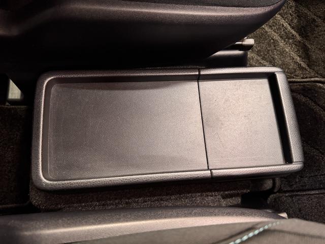 ヴォクシー ハイブリッドＺＳ　煌ＩＩ　ＡＬＰＩＮＥ１０インチナビ　フリップダウンモニター　デジタルインナーミラー　両側Ｐスラドア　ＥＴＣ　バックカメラ　レーンアシスト　衝突軽減ブレーキ　オートハイビーム　純正１６インチＡＷ（65枚目）