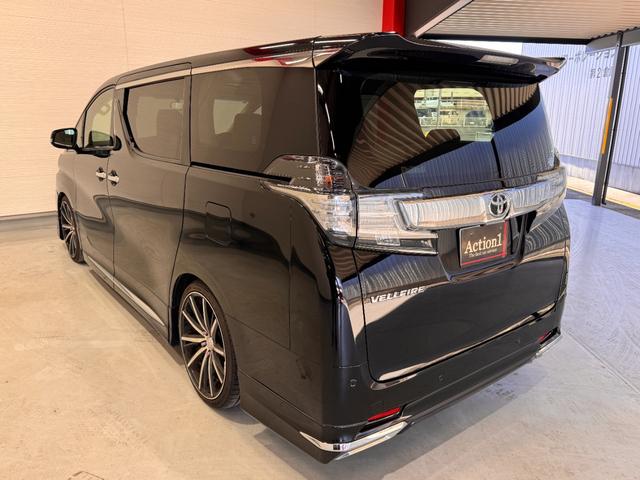 ヴェルファイア 2.5X 8人乗り モデリスタエアロ サンルーフ ALPINEナビ フリップダウンモニター Bカメラ ETC 両側Pスラドア クリアランスソナー クルーズコントロール 衝突軽減ブレーキ 社外17インチAW(9枚目)