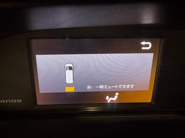 ヴォクシー ハイブリッドV ワンオーナー 純正9インチナビ 後席モニター 両側Pスラドア クルコン クリアランスソナー Bカメラ ETC2.0 ドラレコ シートヒーター レーンアシスト 衝突軽減 1500給電 純正15インチAW(15枚目)