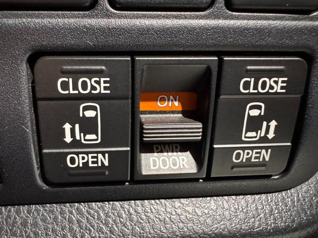 ヴォクシー ハイブリッドV ワンオーナー 純正9インチナビ 後席モニター 両側Pスラドア クルコン クリアランスソナー Bカメラ ETC2.0 ドラレコ シートヒーター レーンアシスト 衝突軽減 1500給電 純正15インチAW(21枚目)