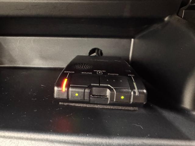 ヴォクシー ハイブリッドV ワンオーナー 純正9インチナビ 後席モニター 両側Pスラドア クルコン クリアランスソナー Bカメラ ETC2.0 ドラレコ シートヒーター レーンアシスト 衝突軽減 1500給電 純正15インチAW(24枚目)