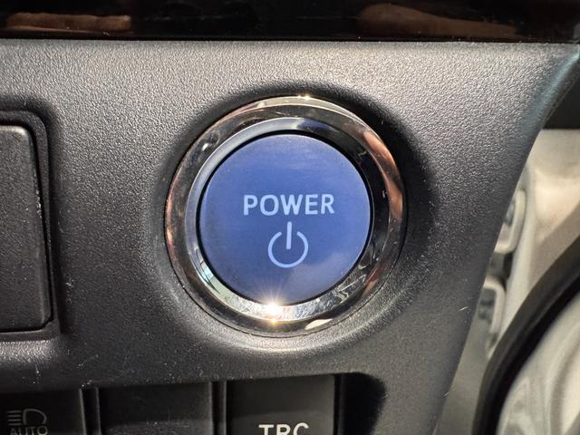 ヴォクシー ハイブリッドV ワンオーナー 純正9インチナビ 後席モニター 両側Pスラドア クルコン クリアランスソナー Bカメラ ETC2.0 ドラレコ シートヒーター レーンアシスト 衝突軽減 1500給電 純正15インチAW(62枚目)