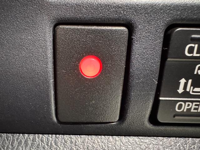 ヴォクシー ハイブリッドV ワンオーナー 純正9インチナビ 後席モニター 両側Pスラドア クルコン クリアランスソナー Bカメラ ETC2.0 ドラレコ シートヒーター レーンアシスト 衝突軽減 1500給電 純正15インチAW(67枚目)