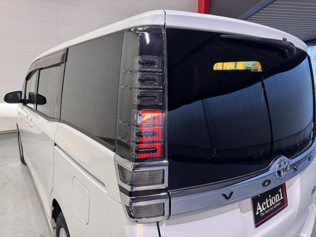 ヴォクシー ハイブリッドV ワンオーナー 純正9インチナビ 後席モニター 両側Pスラドア クルコン クリアランスソナー Bカメラ ETC2.0 ドラレコ シートヒーター レーンアシスト 衝突軽減 1500給電 純正15インチAW(73枚目)