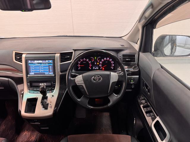 アルファード ２４０Ｓ　タイプゴールド　サンルーフ　純正ナビ　両側Ｐスラドア　ＥＴＣ　Ｂカメラ　ハーフレザーシート　クルーズコントロール　クリアランスソナー　パワーバックドア　Ｂｌｕｅｔｏｏｔｈ　フルセグＴＶ　横滑り防止（23枚目）