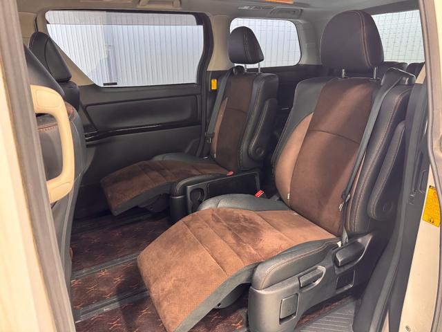 アルファード ２４０Ｓ　タイプゴールド　サンルーフ　純正ナビ　両側Ｐスラドア　ＥＴＣ　Ｂカメラ　ハーフレザーシート　クルーズコントロール　クリアランスソナー　パワーバックドア　Ｂｌｕｅｔｏｏｔｈ　フルセグＴＶ　横滑り防止（27枚目）