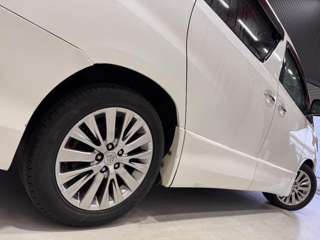 アルファード ２４０Ｓ　タイプゴールド　サンルーフ　純正ナビ　両側Ｐスラドア　ＥＴＣ　Ｂカメラ　ハーフレザーシート　クルーズコントロール　クリアランスソナー　パワーバックドア　Ｂｌｕｅｔｏｏｔｈ　フルセグＴＶ　横滑り防止（34枚目）