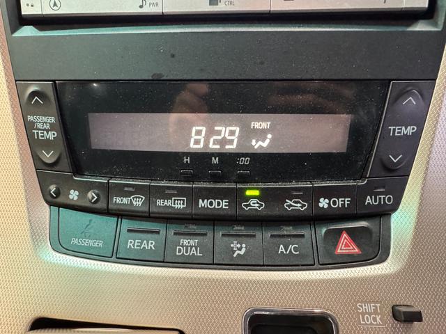 アルファード ２４０Ｓ　タイプゴールド　サンルーフ　純正ナビ　両側Ｐスラドア　ＥＴＣ　Ｂカメラ　ハーフレザーシート　クルーズコントロール　クリアランスソナー　パワーバックドア　Ｂｌｕｅｔｏｏｔｈ　フルセグＴＶ　横滑り防止（42枚目）