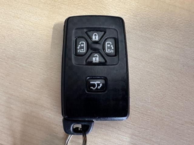 アルファード ２４０Ｓ　タイプゴールド　サンルーフ　純正ナビ　両側Ｐスラドア　ＥＴＣ　Ｂカメラ　ハーフレザーシート　クルーズコントロール　クリアランスソナー　パワーバックドア　Ｂｌｕｅｔｏｏｔｈ　フルセグＴＶ　横滑り防止（48枚目）