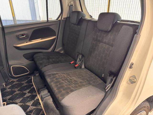 ワゴンＲスティングレー Ｊスタイル　衝突軽減ブレーキ　両席シートヒーター　アイドリングストップ　横滑り防止　オーディオ　ＣＤ　ステアリングリモコン　オートエアコン　プッシュスタート　スマートキー　ＨＩＤヘッドライト　フォグランプ（25枚目）