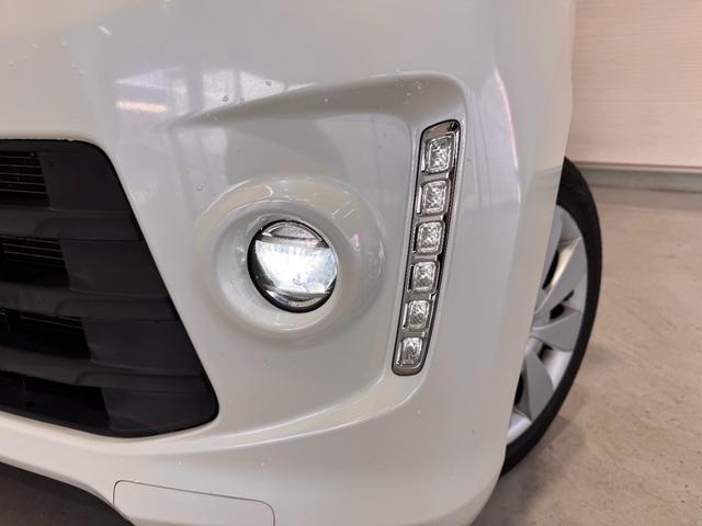 ワゴンＲスティングレー Ｊスタイル　衝突軽減ブレーキ　両席シートヒーター　アイドリングストップ　横滑り防止　オーディオ　ＣＤ　ステアリングリモコン　オートエアコン　プッシュスタート　スマートキー　ＨＩＤヘッドライト　フォグランプ（32枚目）