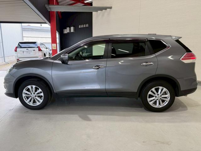 エクストレイル ２０Ｘ　純正ナビ　シートヒーター　インテリジェントキー　プッシュスタート　アイドリングストップ　ドライブレコーダー　フルセグ　ＣＤ／ＤＶＤ再生　Ｂｌｕｅｔｏｏｔｈ　フロントフォグ　純正１７インチＡＷ（41枚目）