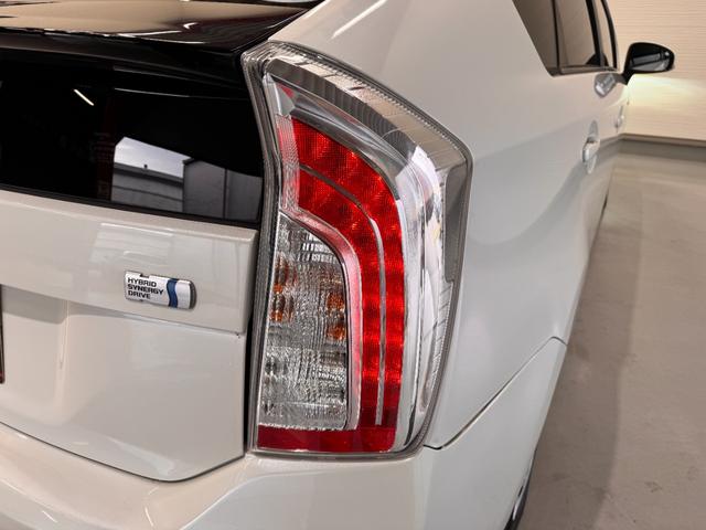 プリウス G 純正ナビ クルーズコントロール バックカメラ ETC パワーシート 純正15インチAW HIDヘッドライト 衝突軽減ブレーキ Bluetooth フルセグTV ステリモ フォグランプ プッシュスタート(52枚目)