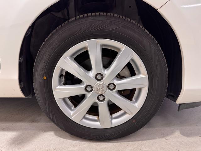 アクア Ｇブラックソフトレザーセレクション　レザーシート　クルーズコントロール　両席シートヒーター　純正１５インチアルミホイール　横滑り防止　プッシュスタート　スマートキー　オートエアコン　フォグランプ（33枚目）