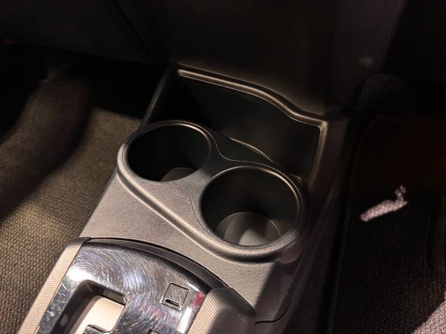 アクア Ｇブラックソフトレザーセレクション　レザーシート　クルーズコントロール　両席シートヒーター　純正１５インチアルミホイール　横滑り防止　プッシュスタート　スマートキー　オートエアコン　フォグランプ（53枚目）