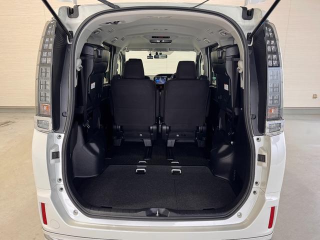 ヴォクシー ハイブリッドV 純正OPフルエアロ ALPINE9インチナビ 10インチフリップダウンモニター ETC Bカメラ 両席シートヒーター 両側パワースライドドア フルセグTV Bluetooth 社外15インチAW(32枚目)