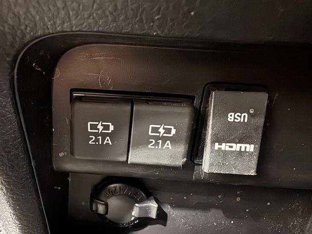 ヴォクシー ハイブリッドZS 煌III ALPINE11インチナビ フリップダウンモニター 両側パワースライドドア 両席シートヒーター ETC バックカメラ クリアランスソナー レーンアシスト クルコン エンジンスターター ハーフレザー(25枚目)