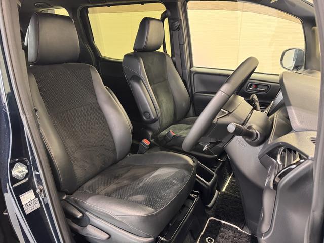 ヴォクシー ハイブリッドZS 煌III ALPINE11インチナビ フリップダウンモニター 両側パワースライドドア 両席シートヒーター ETC バックカメラ クリアランスソナー レーンアシスト クルコン エンジンスターター ハーフレザー(30枚目)