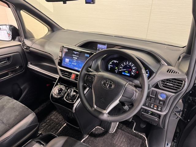 ヴォクシー ハイブリッドZS 煌III ALPINE11インチナビ フリップダウンモニター 両側パワースライドドア 両席シートヒーター ETC バックカメラ クリアランスソナー レーンアシスト クルコン エンジンスターター ハーフレザー(31枚目)