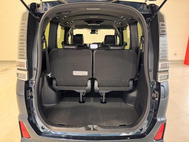 ヴォクシー ハイブリッドZS 煌III ALPINE11インチナビ フリップダウンモニター 両側パワースライドドア 両席シートヒーター ETC バックカメラ クリアランスソナー レーンアシスト クルコン エンジンスターター ハーフレザー(40枚目)