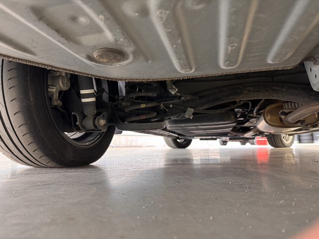 ヴォクシー ハイブリッドZS 煌III ALPINE11インチナビ フリップダウンモニター 両側パワースライドドア 両席シートヒーター ETC バックカメラ クリアランスソナー レーンアシスト クルコン エンジンスターター ハーフレザー(51枚目)