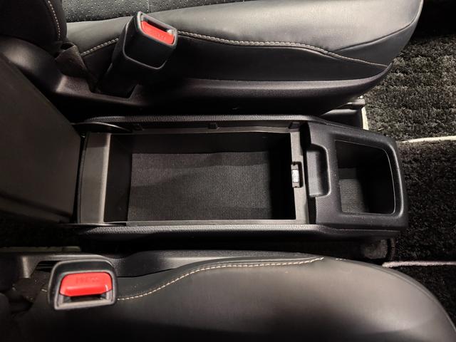 ヴォクシー ハイブリッドZS 煌III ALPINE11インチナビ フリップダウンモニター 両側パワースライドドア 両席シートヒーター ETC バックカメラ クリアランスソナー レーンアシスト クルコン エンジンスターター ハーフレザー(66枚目)