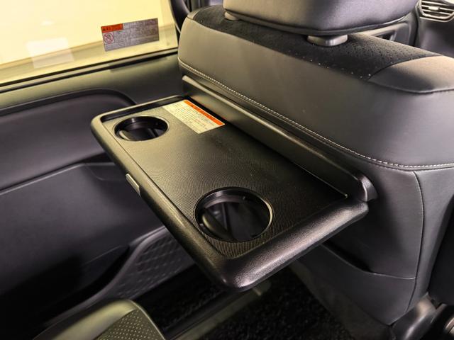 ヴォクシー ハイブリッドZS 煌III ALPINE11インチナビ フリップダウンモニター 両側パワースライドドア 両席シートヒーター ETC バックカメラ クリアランスソナー レーンアシスト クルコン エンジンスターター ハーフレザー(67枚目)