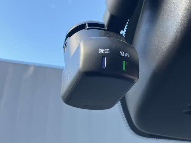 ノート １．２　Ｘ　日産コネクトナビ　全周囲カメラ　スマート　リアカメラ　衝突被害軽減ブレ－キ　全方位カメラ　ＥＴＣ付　ＬＥＤヘッドライト　レーンアシスト　インテリジェントキー　ワンオーナー　ドラレコ　アイドリングストップ　ワンセグＴＶ　ＴＶナビ　サイドカメラ（15枚目）