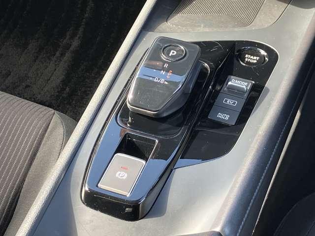 ノート １．２　Ｘ　日産コネクトナビ　全周囲カメラ　スマート　リアカメラ　衝突被害軽減ブレ－キ　全方位カメラ　ＥＴＣ付　ＬＥＤヘッドライト　レーンアシスト　インテリジェントキー　ワンオーナー　ドラレコ　アイドリングストップ　ワンセグＴＶ　ＴＶナビ　サイドカメラ（17枚目）