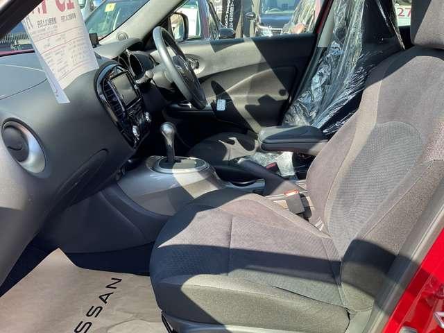 ジューク １．５　１５ＲＸ　Ｖセレクション　日産純正メモリーナビ　全周囲カメラ　ＡＵＴＯエアコン　車線逸脱警報システム　ワンオ－ナ－車　セキュリティーアラーム　パワーウィンドウ　スマートエントリー　ドラレコ　Ａストップ　アルミホイール　バックモニター　ＥＴＣ車載器　メモリーナビ（5枚目）