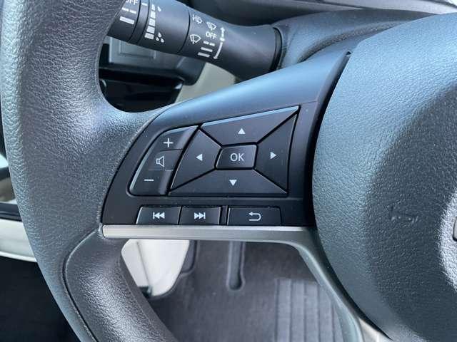 ステアリングスイッチ付きなので、ハンドルを握りながら音量調整や選局が出来ます♪